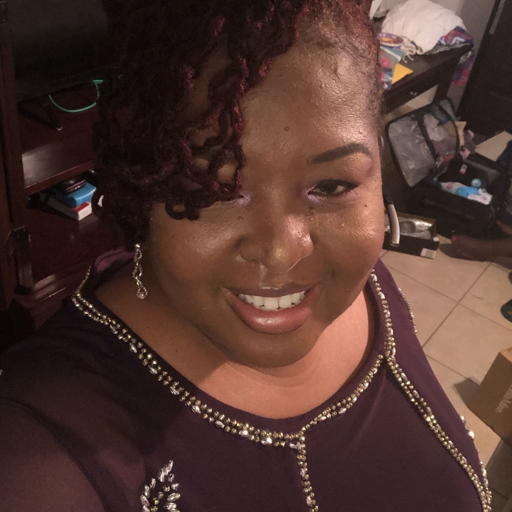 Meet your Posher, Deloris